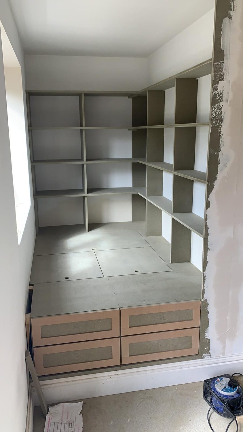 Made-to-measure shelving and storage