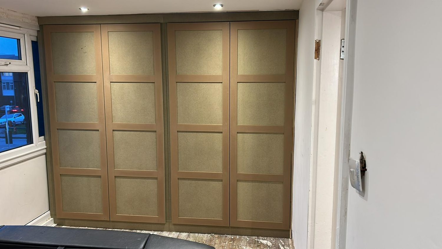 Oak-framed sliding wardrobe doors